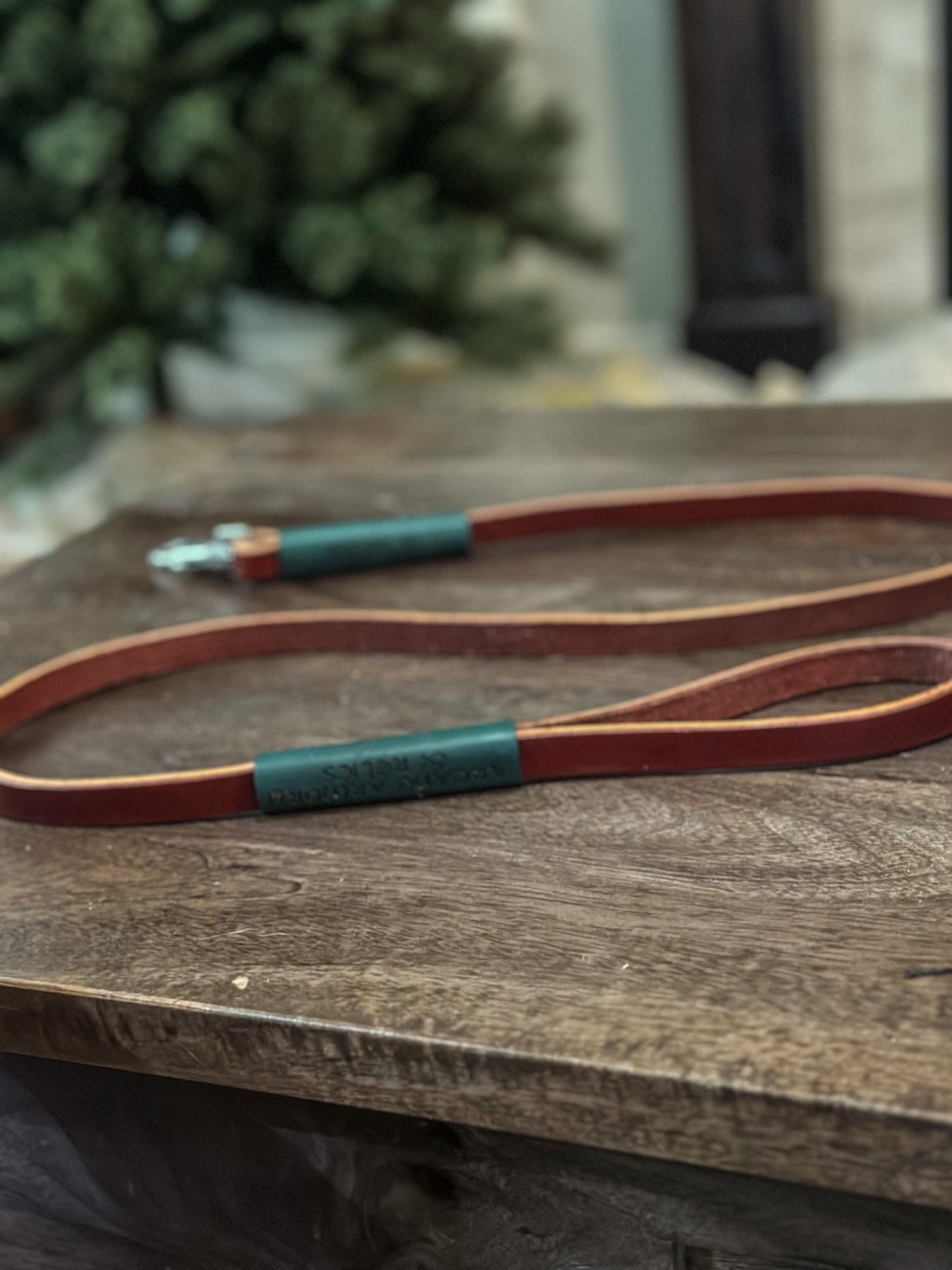 Adventure-Grade Leather Dog Leash – Customizable Wrap, Built for Strength